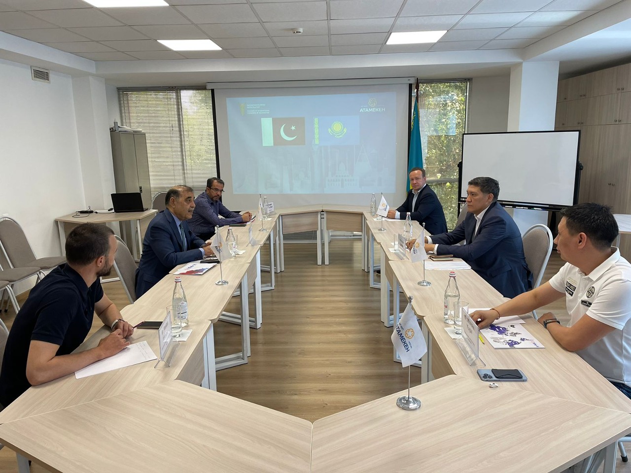 Казахстан и Пакистан расширят деловое сотрудничество Казахстан и Пакистан расширят деловое сотрудничество